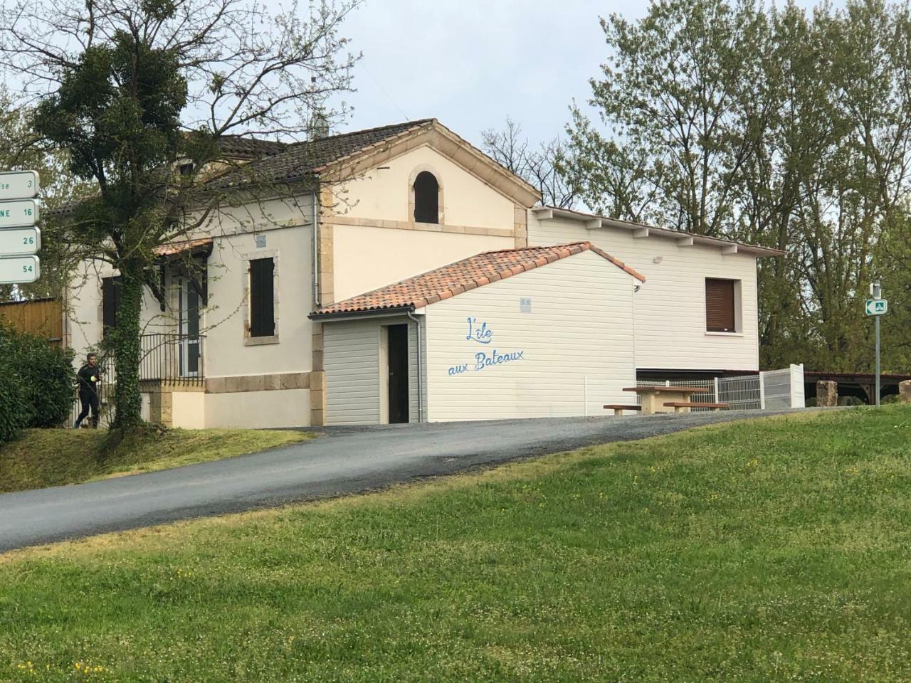 L'Ile Aux Bateaux Bed & Breakfast Buzet-sur-Baise Exterior photo